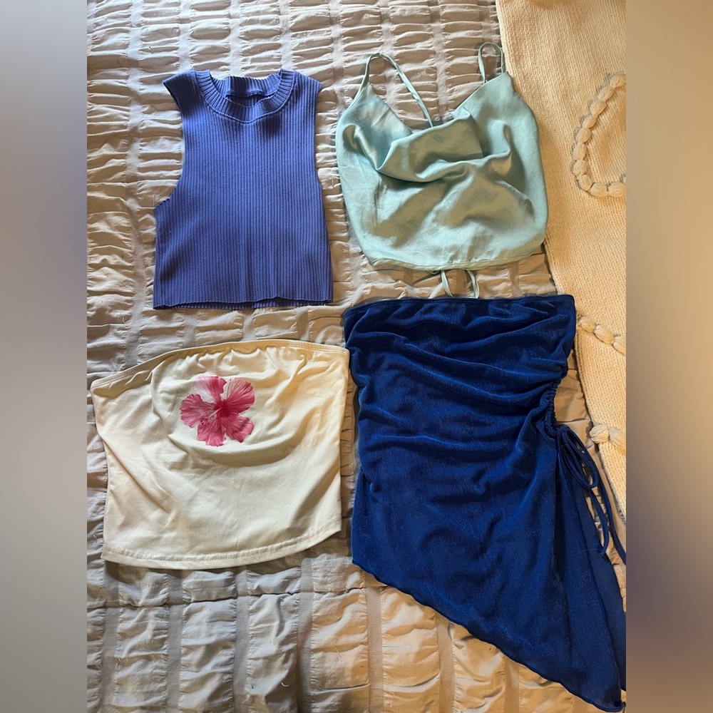 Lot of 4 tank tops size XS